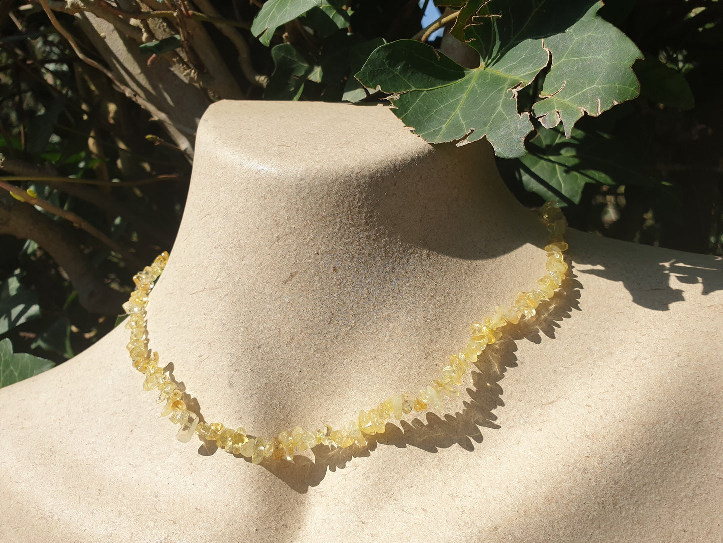 Collier en pierres de citrine, jaune