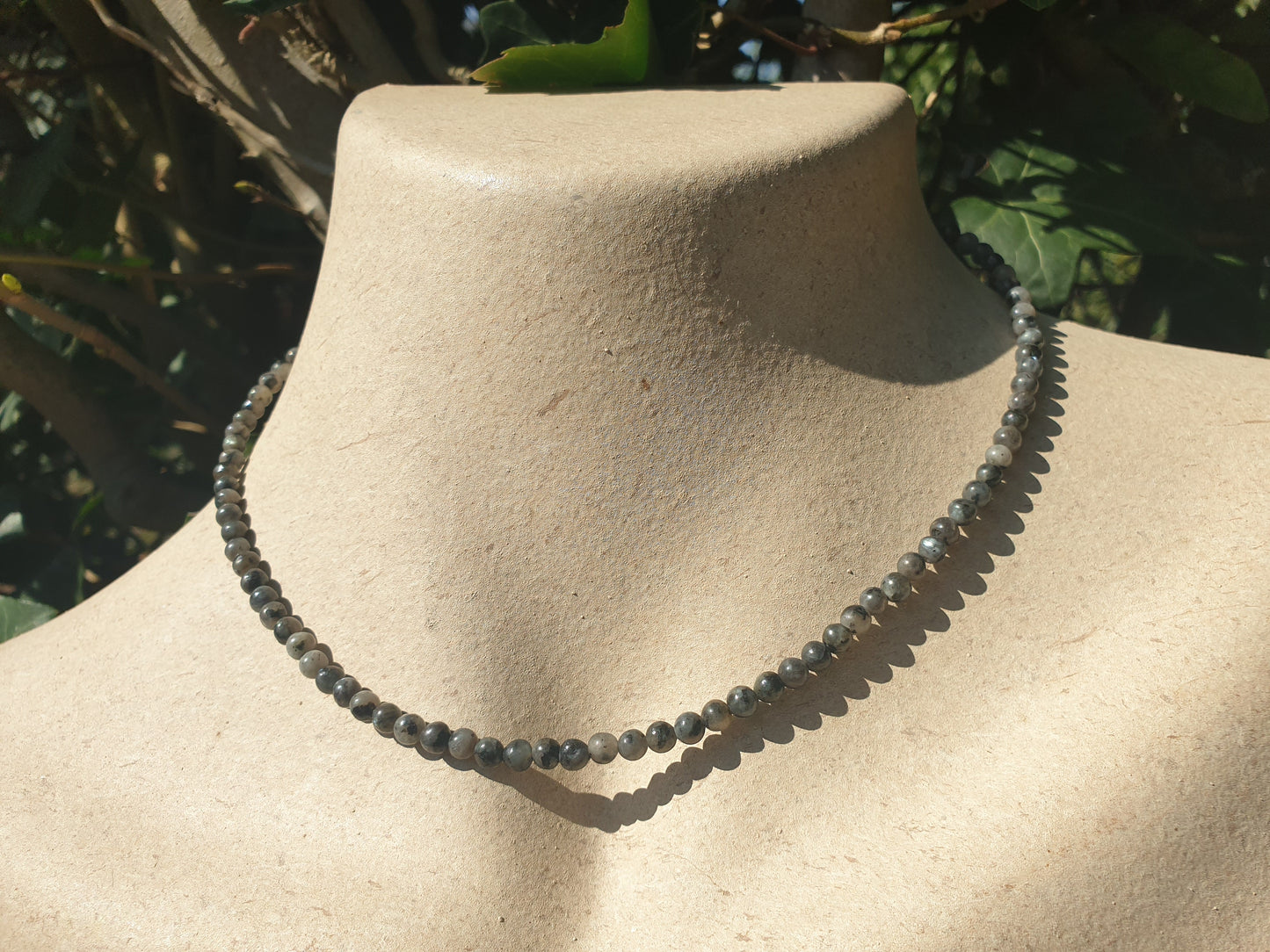 Collier en Perles de Labradorite Grise