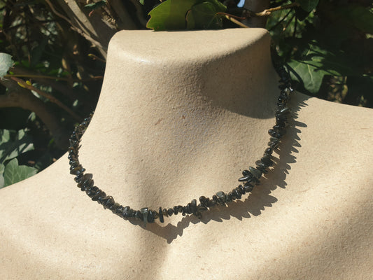 Collier en pierre d'obsidienne noire