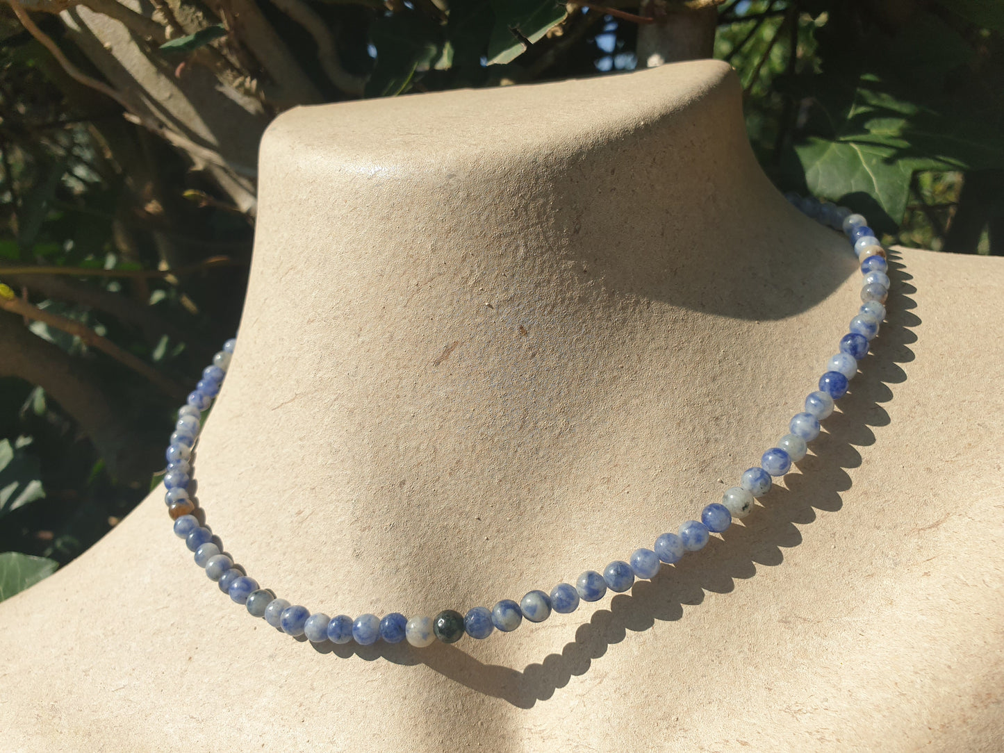 Collier en perles de pierre de Sodalite ronde