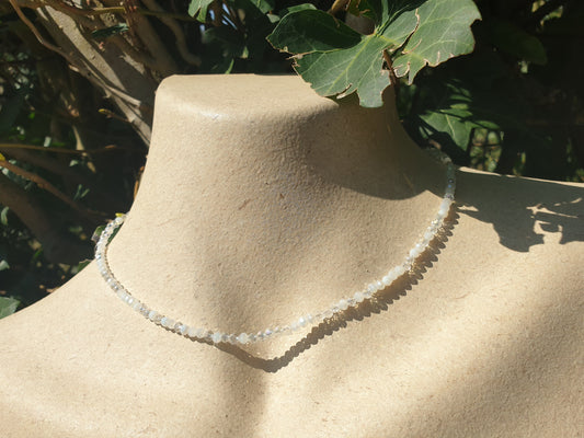 Collier blanc cristal