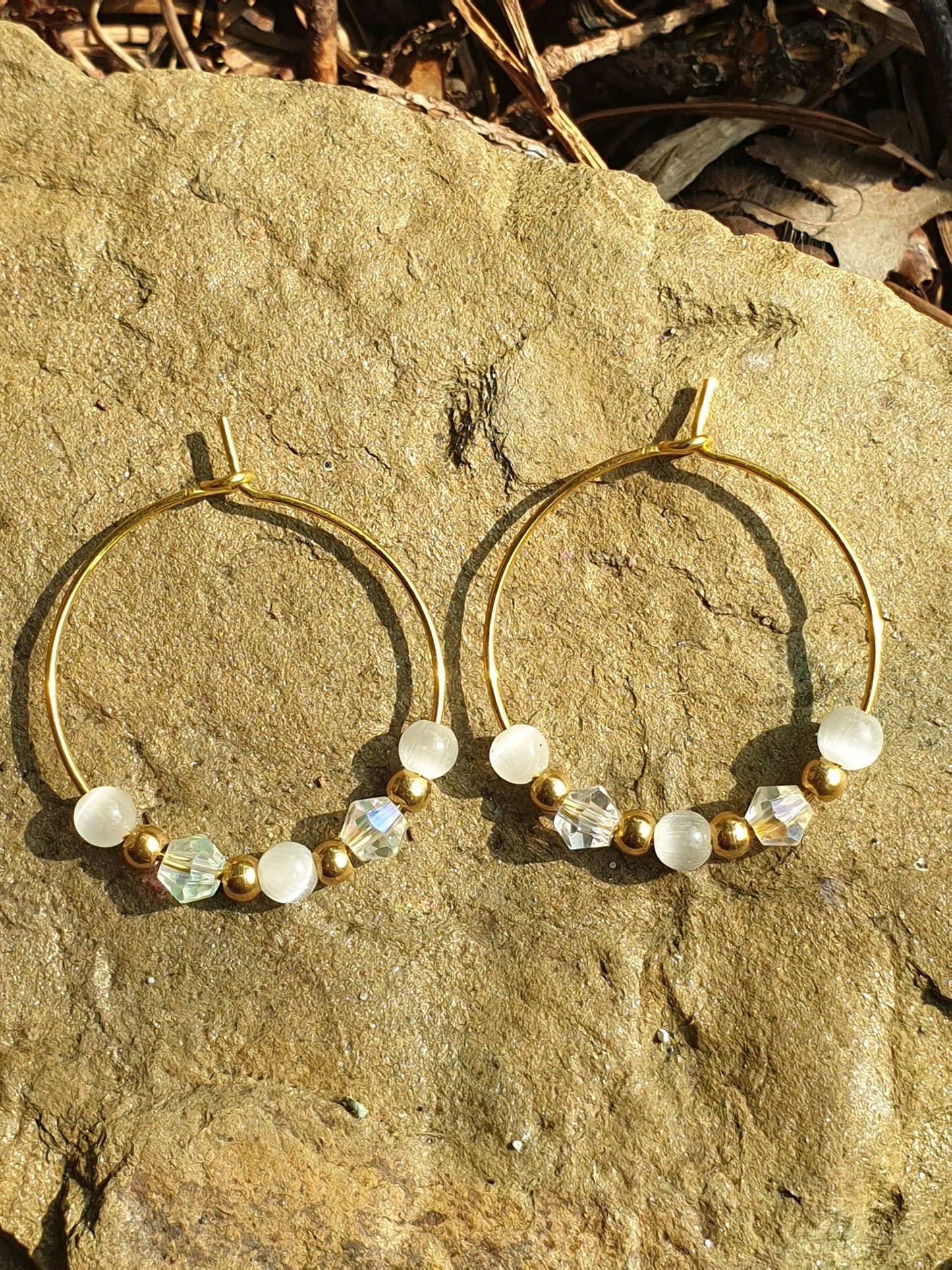 Boucles d'oreilles créoles toupies cristal opales